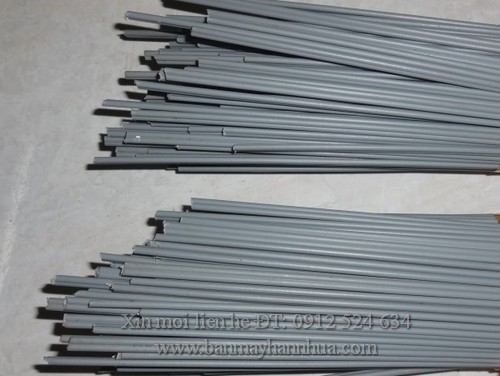 Que h&agrave;n nhựa PVC m&agrave;u xanh x&aacute;m dạng que đ&ocirc;i