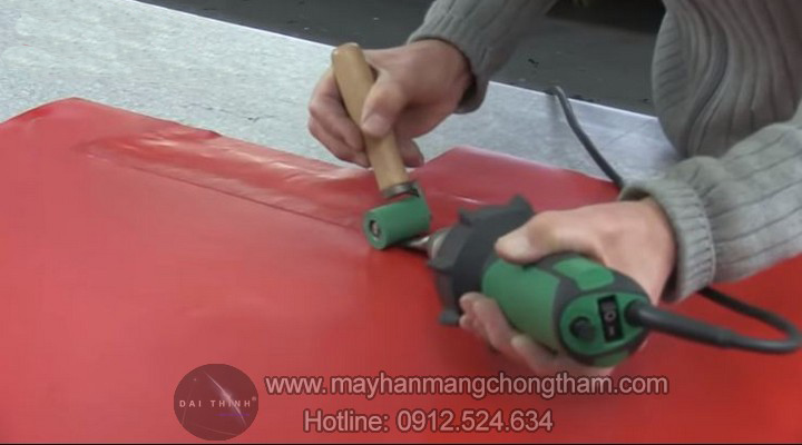 M&aacute;y h&agrave;n nhựa cầm tay Triac ST h&agrave;n bạt quảng c&aacute;o 