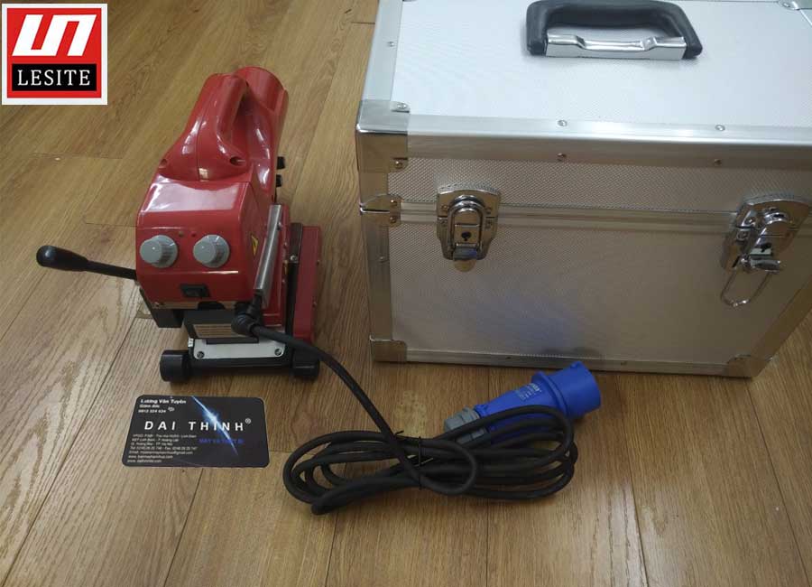 M&aacute;y h&agrave;n bạt LST800 chất lượng 